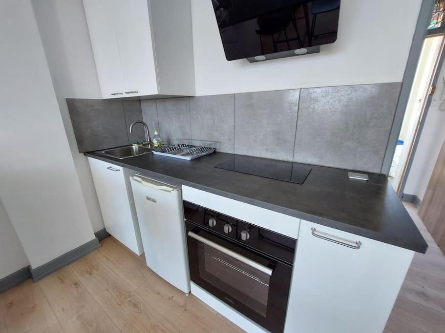 Appartamento Le Voltaire - T2 Neuf Face Pyrenees Tarbes Esterno foto