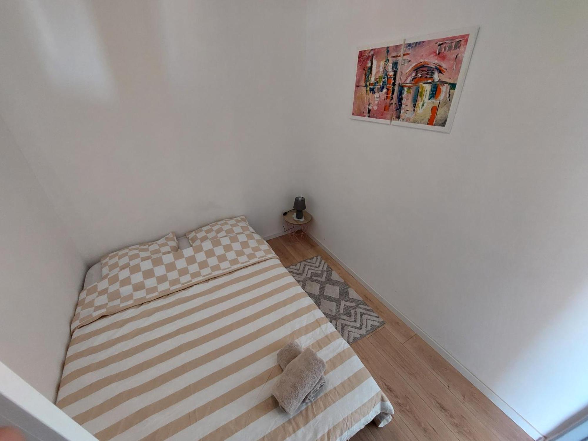 Appartamento Le Voltaire - T2 Neuf Face Pyrenees Tarbes Esterno foto