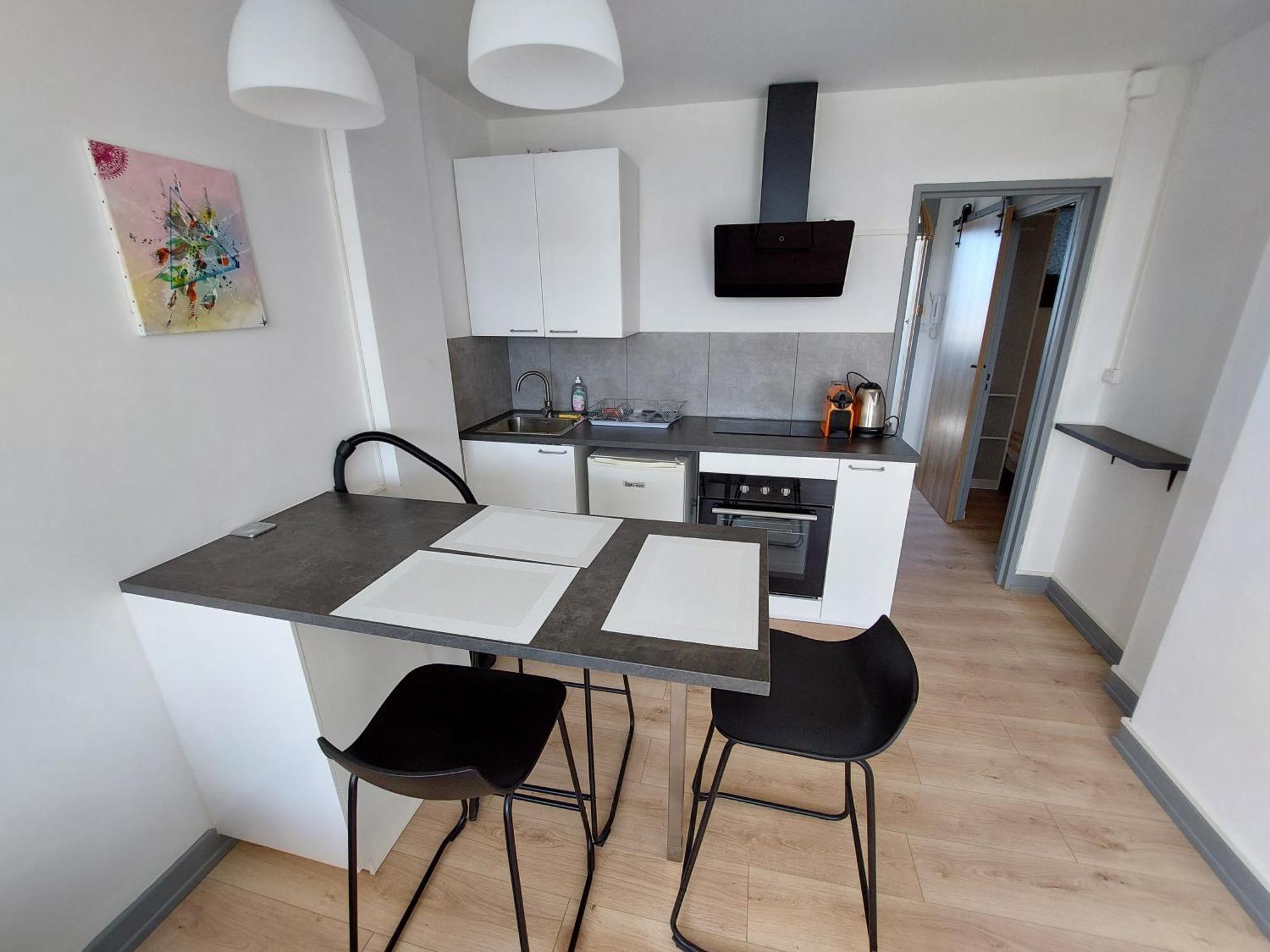 Appartamento Le Voltaire - T2 Neuf Face Pyrenees Tarbes Esterno foto